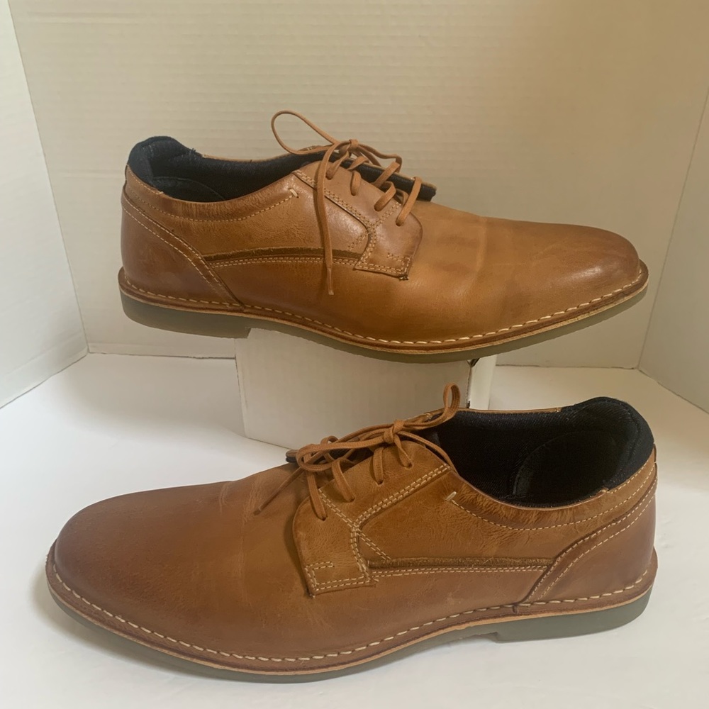 Steve Madden Mens 14 Tan Leather lace up shoes with rubberized soles